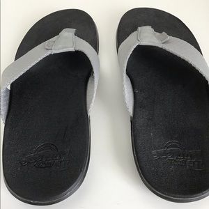 Dr Martens Men flip flops Size us 11 NWOT